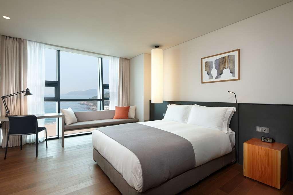 Shilla Stay Busan Gimhae Airport - Noksan Стая снимка